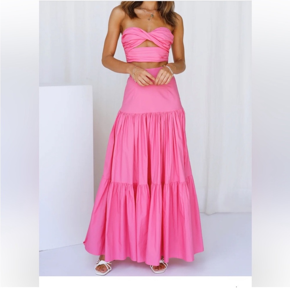 Dress - Picture 2 of 8